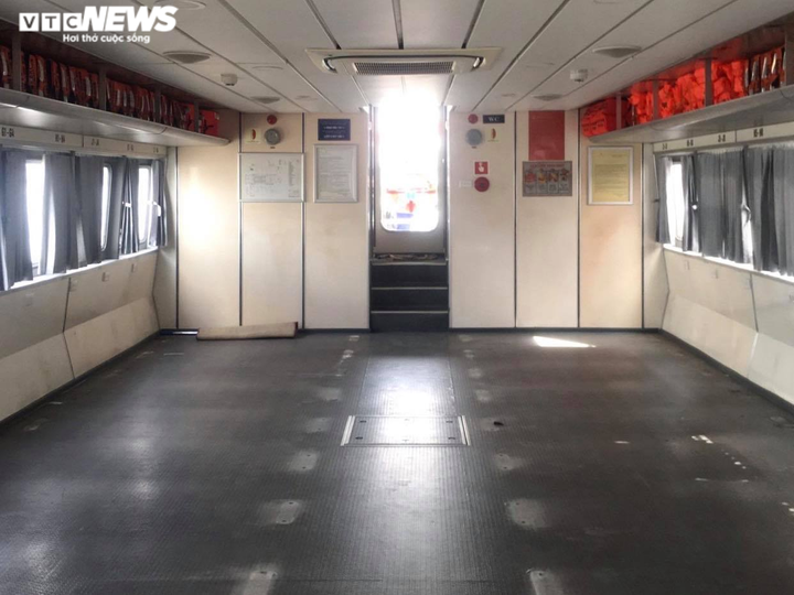 Rau củ quả từ miền Tây khởi hành về TP.HCM trên con tàu chở khách giá triệu USD - 2