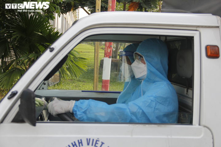 Nghỉ việc vì COVID-19, hàng xóm rủ nhau nấu cơm gửi tặng tuyến đầu chống dịch - 15