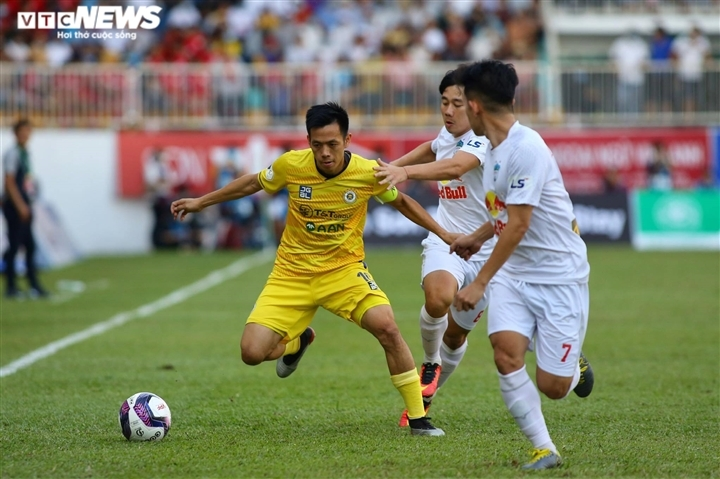 BLV Quang Huy: 'Dừng V-League 2021 là hợp lý' - 4