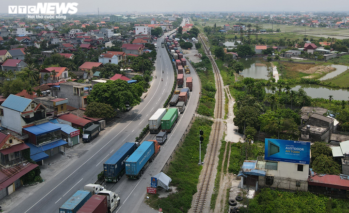 Ảnh: Quốc lộ 5 thoát cảnh ùn tắc xe qua chốt kiểm soát COVID-19 vào Hải Phòng - 11