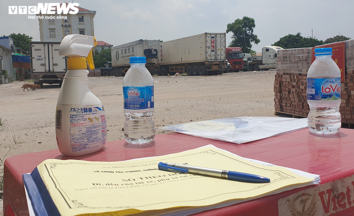 Ảnh: Quốc lộ 5 thoát cảnh ùn tắc xe qua chốt kiểm soát COVID-19 vào Hải Phòng - 13