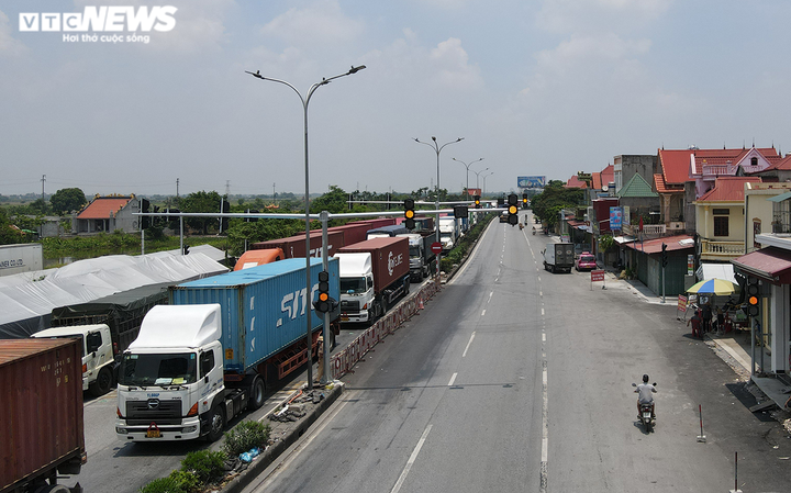 Ảnh: Quốc lộ 5 thoát cảnh ùn tắc xe qua chốt kiểm soát COVID-19 vào Hải Phòng - 2