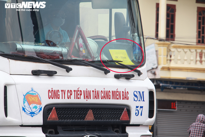 Ảnh: Quốc lộ 5 thoát cảnh ùn tắc xe qua chốt kiểm soát COVID-19 vào Hải Phòng - 4