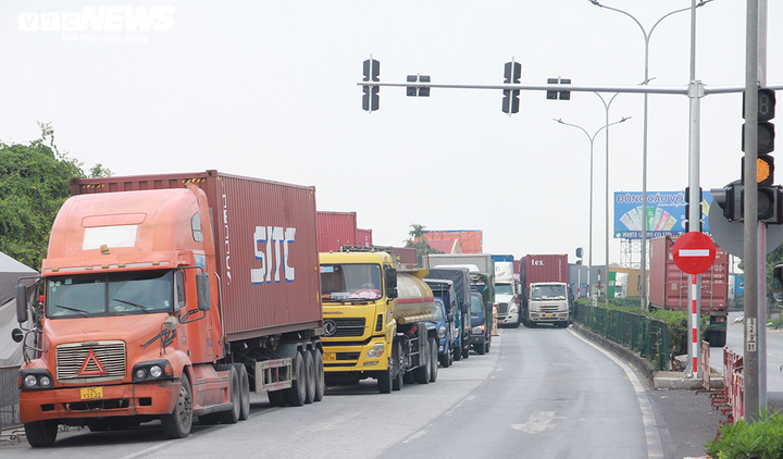 Ảnh: Quốc lộ 5 thoát cảnh ùn tắc xe qua chốt kiểm soát COVID-19 vào Hải Phòng - 6