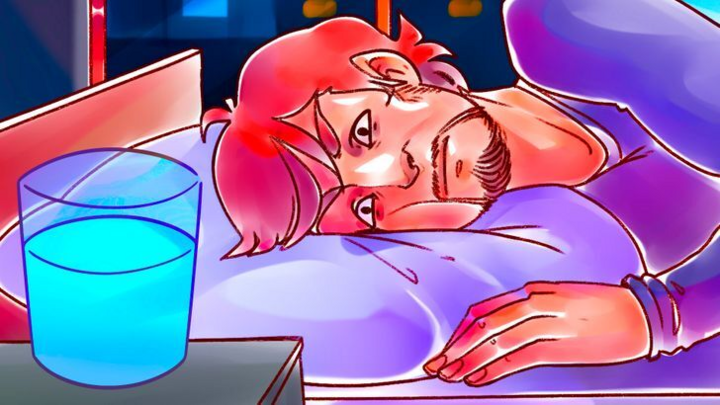 Vì sao không nên để cốc nước qua đêm gần giường ngủ? - 6