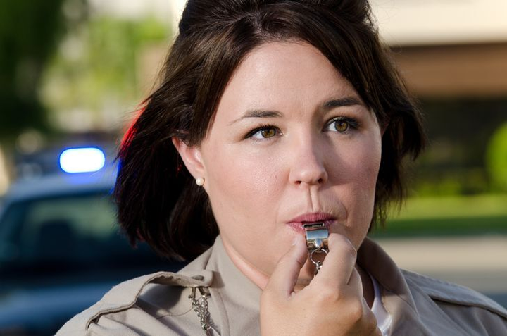 11 hành động bình thường có thể khiến bạn bị phạt ở nước ngoài - 7