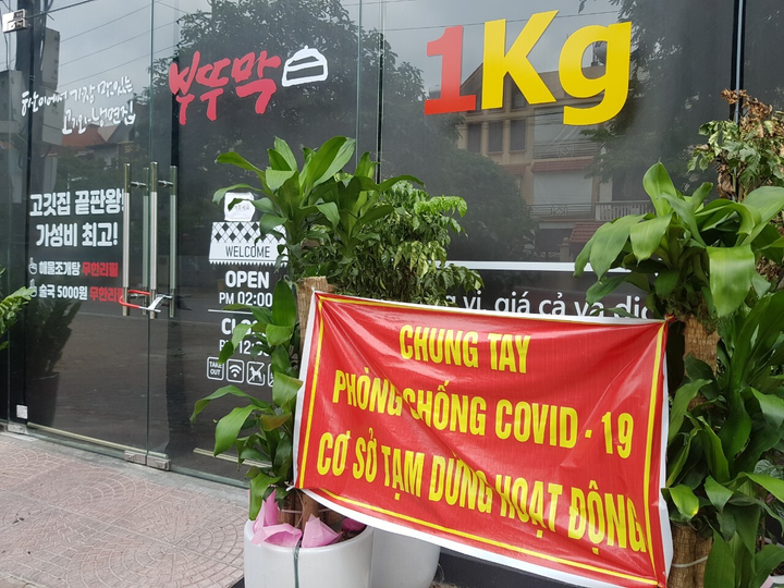 Nhà hàng, quán cà phê ở Bắc Ninh chỉ bán mang về, tài xế phải test COVID-19 - 1