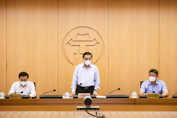 Chủ tịch Hà Nội: Nguy cơ dịch bệnh COVID-19 hiện nay rất cao - 1