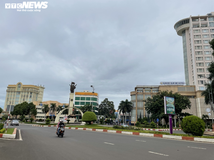 Thêm nhiều ca mắc COVID-19, Đắk Lắk thực hiện Chỉ thị 15 - 1