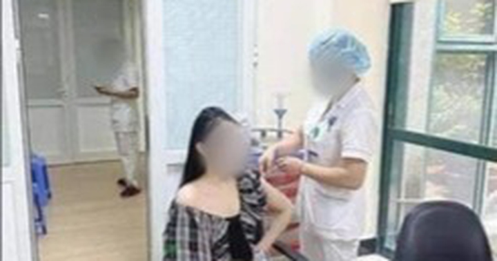 Cô gái khoe tiêm vaccine 'nhờ quan hệ': Bộ Y tế yêu cầu BV Hữu Nghị giải trình - 1