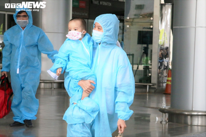 Công dân Đà Nẵng từ TP.HCM trở về: Cảm ơn quê hương! - 5