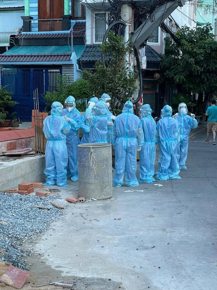 Chồng vận chuyển thực phẩm chống dịch, dỗi vợ vì bị hỏi: Làm vậy có tiền không? - 2