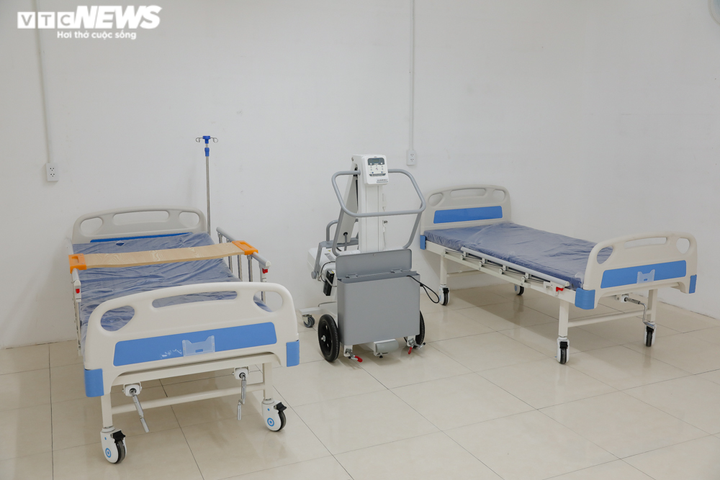 Ảnh: Bệnh viện dã chiến Thuận Kiều Plaza khoác áo mới sau 14 ngày cải tạo - 12