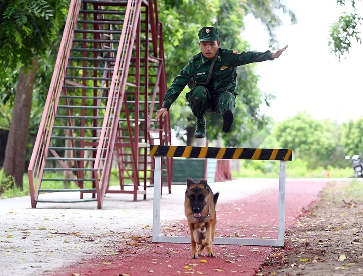 Biên phòng Việt Nam cùng 'vũ khí đặt biệt' sẵn sàng cho Army Games 2021 - 4