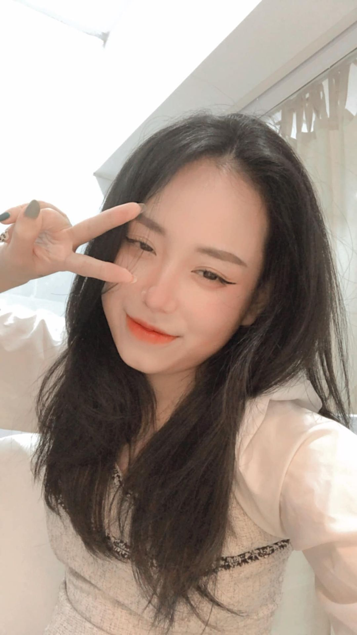 Chân dung cô giáo Vật Lý xinh xắn khiến dân mạng ‘điên đảo’ những ngày qua - 4