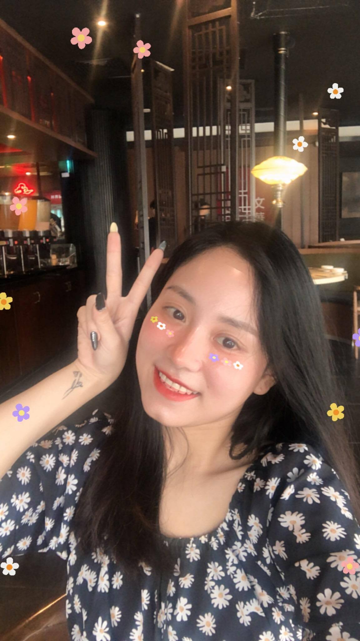 Chân dung cô giáo Vật Lý xinh xắn khiến dân mạng ‘điên đảo’ những ngày qua - 5