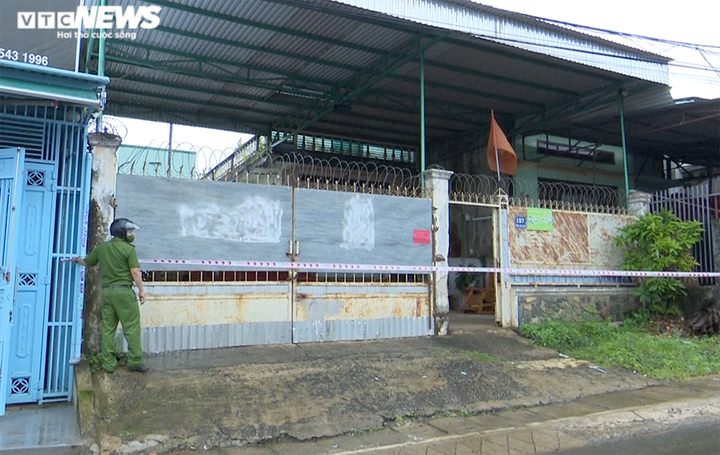 Ảnh: Gia Lai phong tỏa nhiều địa điểm liên quan đến ca dương tính SARS-CoV-2 - 4