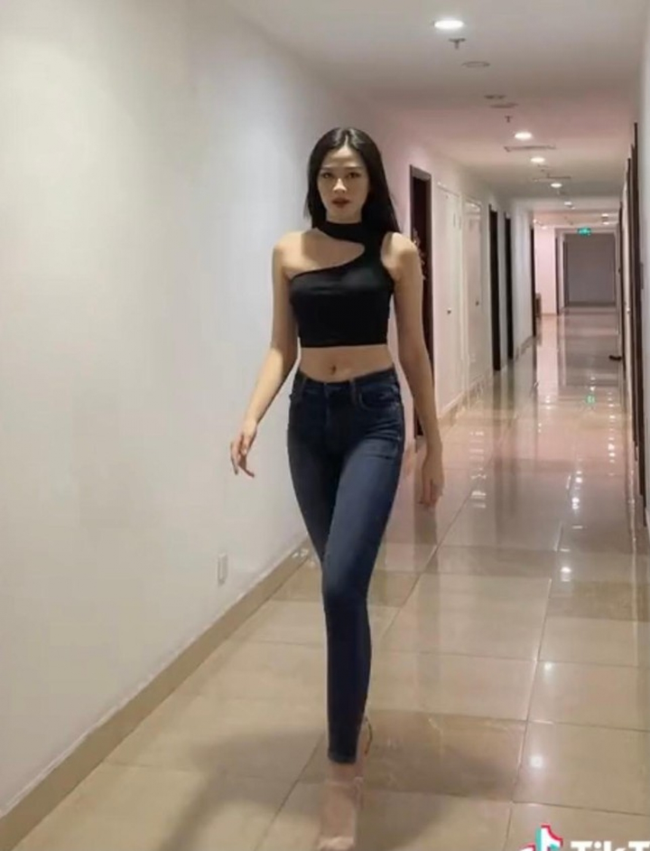 Thân hình đồng hồ cát của Hoa hậu Đỗ Thị Hà - 7