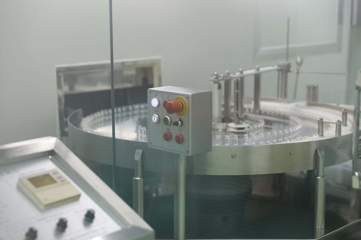 Cận cảnh quy trình gia công vaccine COVID-19 Sputnik V của Nga tại Việt Nam - 2