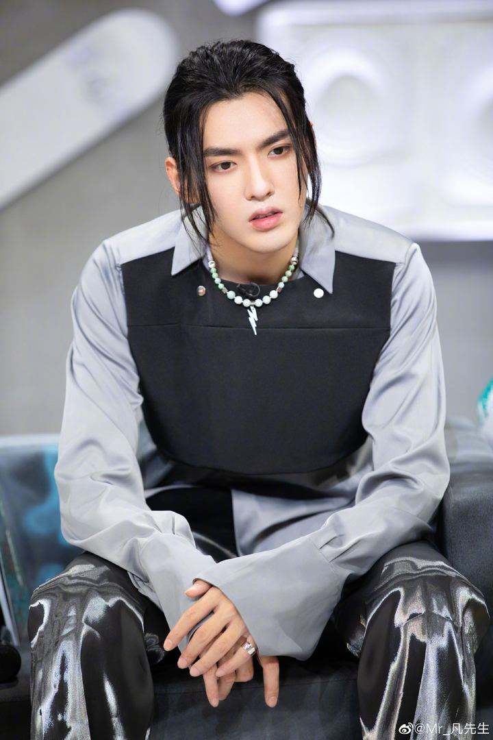 Quyền lực của Ngô Diệc Phàm trước bê bối săn gái vị thành niên ảnh 6 Trước bê bối tình dục, Ngô Diệc Phàm quyền lực thế nào? - 6