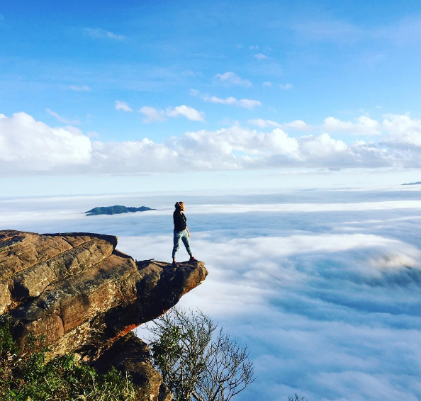 5 mỏm đá sống ảo ở Việt Nam, nhìn thôi đã ‘run chân’ nhưng cảnh đẹp xuất sắc - 2