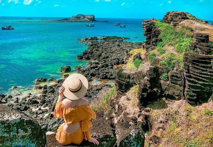 5 mỏm đá sống ảo ở Việt Nam, nhìn thôi đã ‘run chân’ nhưng cảnh đẹp xuất sắc - 8