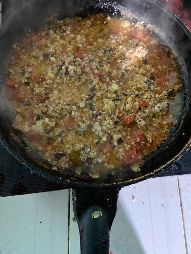 Phát hoảng với các món ăn của hội ‘yêu bếp’ sau nhiều ngày tự nấu nướng ở nhà - 11