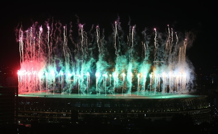 Olympic Tokyo 2020: Lễ khai mạc rực rỡ, Naomi Osaka thắp đài lửa - 4