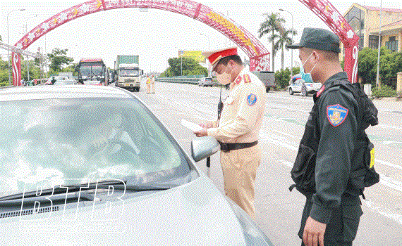 Người từ Hà Nội về Thái Bình phải cách ly tập trung 14 ngày, tự trả phí - 1