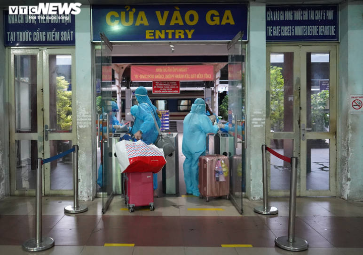 Chuyến tàu đặc biệt, nghĩa tình đưa người Hà Tĩnh rời TP.HCM về quê - 1