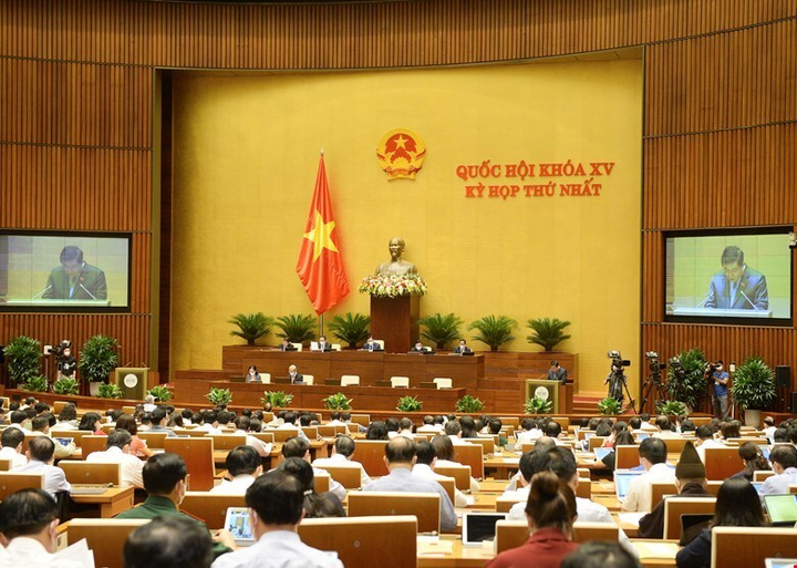 Quốc hội thông qua việc đưa nội dung phòng, chống COVID-19 vào Nghị quyết kỳ họp - 1