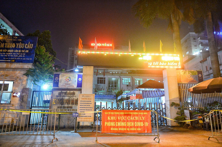 BV Phổi Hà Nội tạm dừng khám chữa bệnh sau khi ghi nhận 24 ca nghi mắc COVID-19 - 1