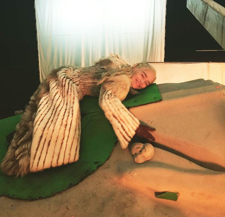 'Ngã ngửa' và bật cười khi xem ảnh hậu trường các bộ phim nổi tiếng - 11