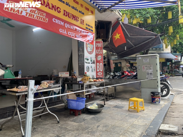 Cảnh mua bán khác lạ chưa từng có ở chợ Hà Nội - 12