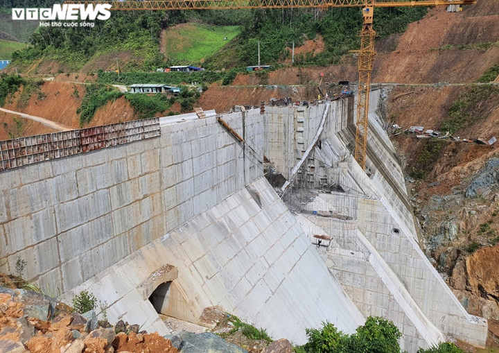 Quảng Nam loại 4 dự án thủy điện ra khỏi quy hoạch - 1