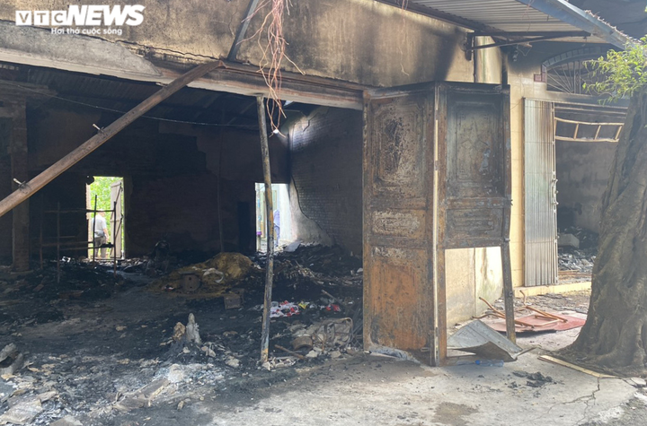 Hai người chết trong đám cháy lúc nửa đêm ở Hải Phòng: Nạn nhân bị đâm nhiều vết - 1