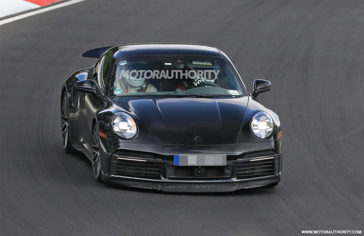 Porsche thử nghiệm 911 Turbo S E-Hybrid tại Nurburgring - 3