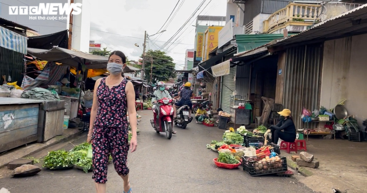 Người dân TP. Buôn Ma Thuột đi chợ bằng thẻ từ ngày 29/7 - 1