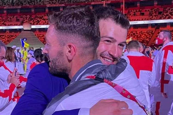 Cặp anh em tị nạn chiến tranh dự Olympic: Vừa tập luyện, vừa tránh lựu đạn - 1