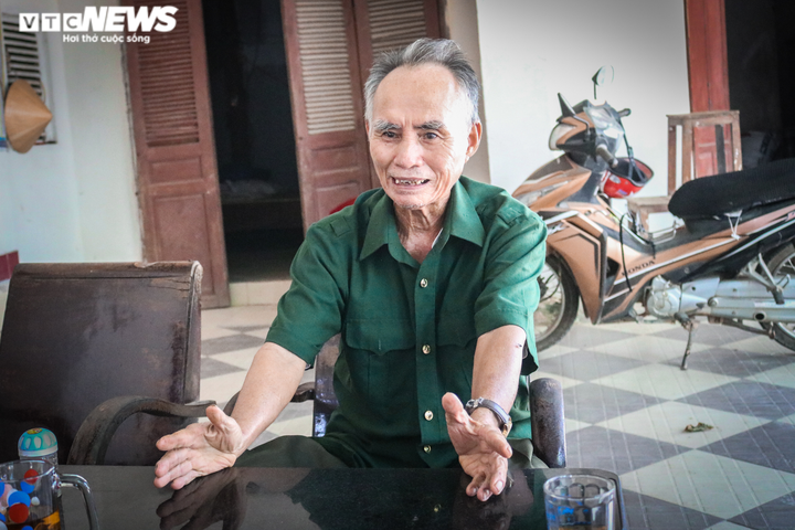 Anh hùng phá bom nổ chậm kể chuyện 'bị thần chết bỏ quên' - 1