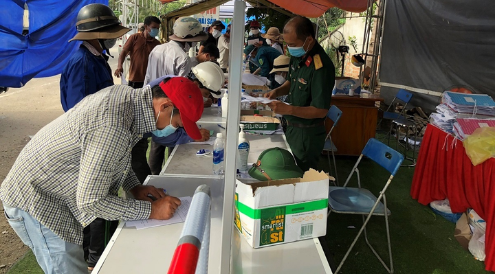 Quảng Ngãi: 653 người chạy xe từ phía Nam về, một người dương tính SARS-CoV-2 - 1