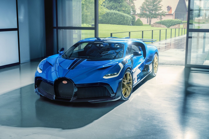 Cận cảnh Bugatti Divo trị giá 6 triệu USD cuối cùng được sản xuất - 2