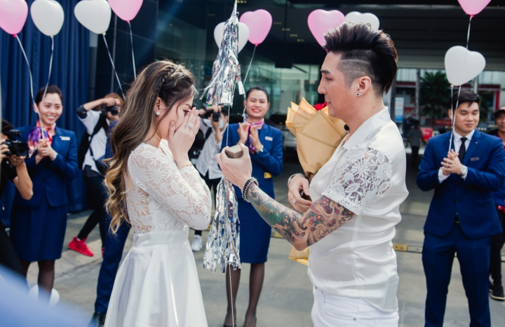Những 'ông vua hội chợ' lấy người hâm mộ: Tình yêu 'hiếm có khó tìm' của Vbiz - 10