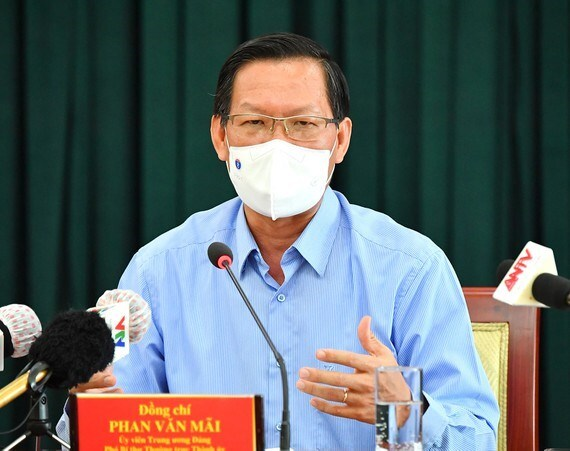 TP.HCM sẽ tiêm vaccine COVID-19 cho người dân sau 18h - 1