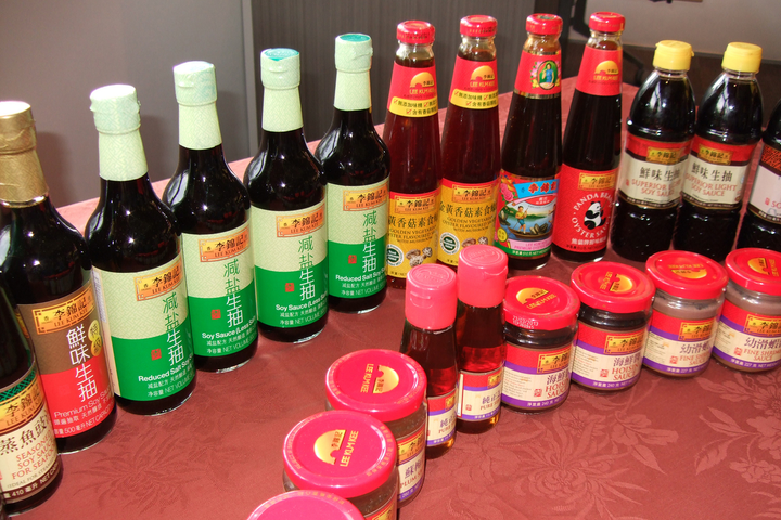 'Vua dầu hào' nổi tiếng Hong Kong qua đời - 2