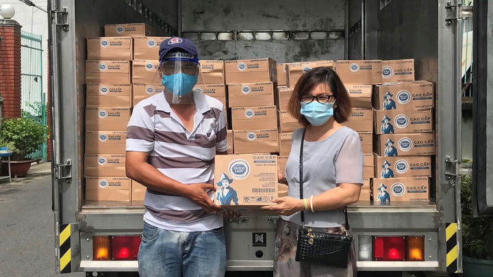 Sữa Cô Gái Hà Lan góp sức cùng TP.HCM và Bình Dương chống dịch - 4