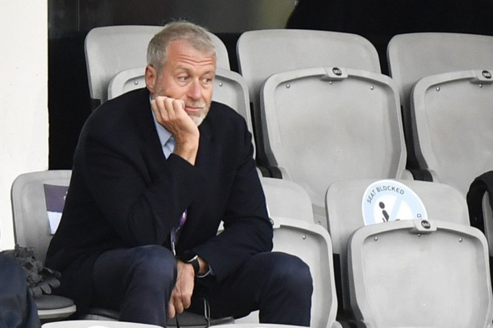 Tỷ phú Abramovich phủ nhận mua CLB Chelsea theo lệnh Tổng thống Putin - 1