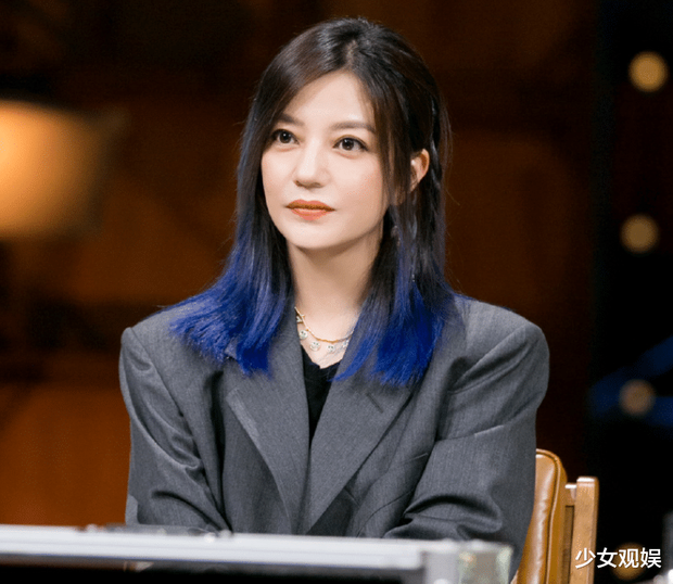 Triệu Vy bị chê 'cưa sừng làm nghé' với kiểu tóc mới - 7