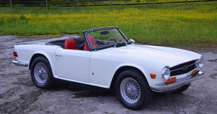 Những mẫu xe thể thao cổ điển bị rớt giá - 4