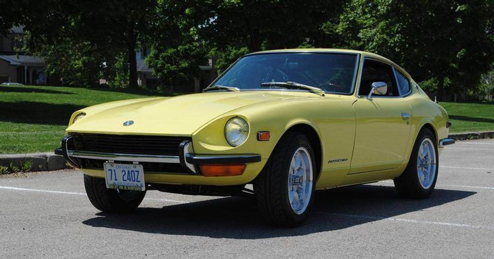 Những mẫu xe thể thao cổ điển bị rớt giá - 5